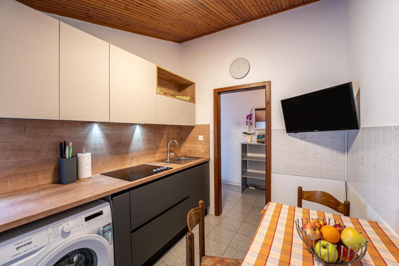 Apartmani Mirela Banjole Exterior foto