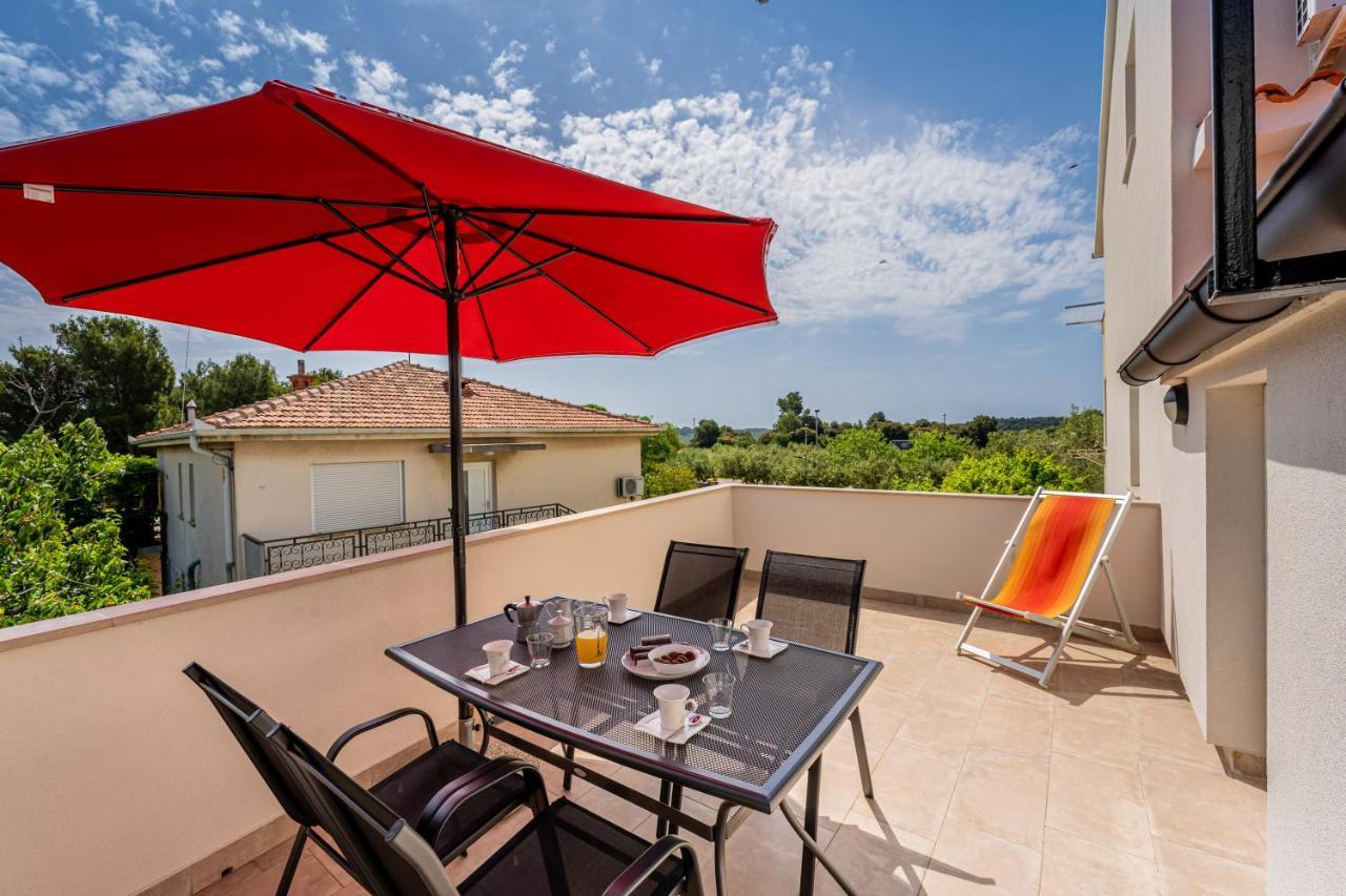 Apartmani Mirela Banjole Exterior foto