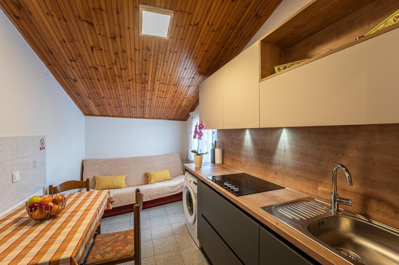 Apartmani Mirela Banjole Exterior foto