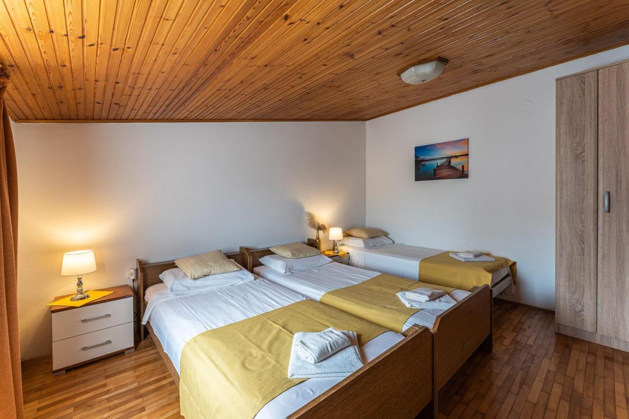 Apartmani Mirela Banjole Exterior foto
