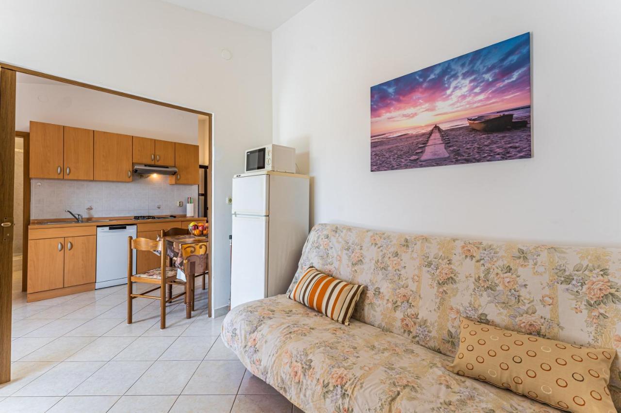 Apartmani Mirela Banjole Exterior foto