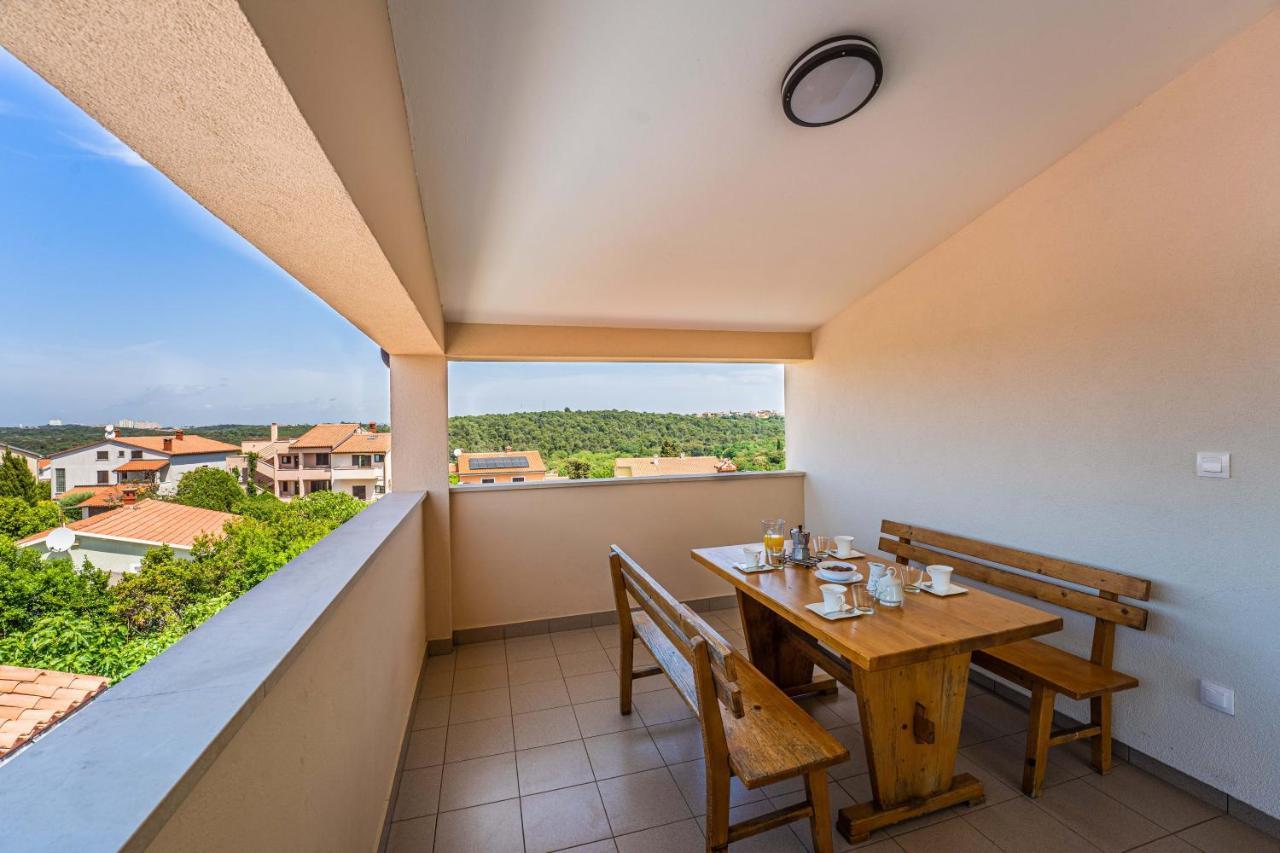Apartmani Mirela Banjole Exterior foto
